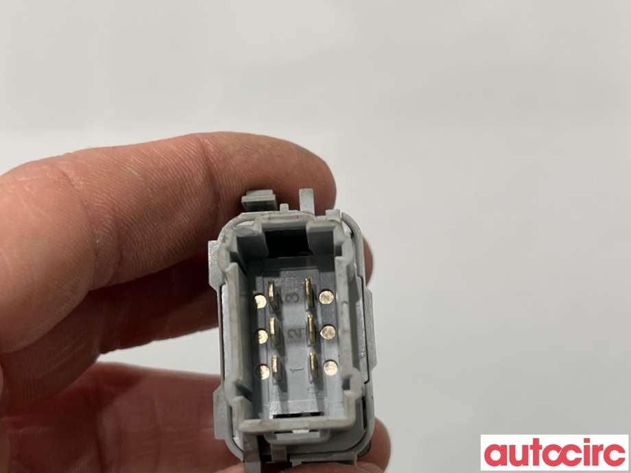 Bryter Antispinn til Renault Kangoo 2008-2021 (Type II) (RENAULT|251454006R|)