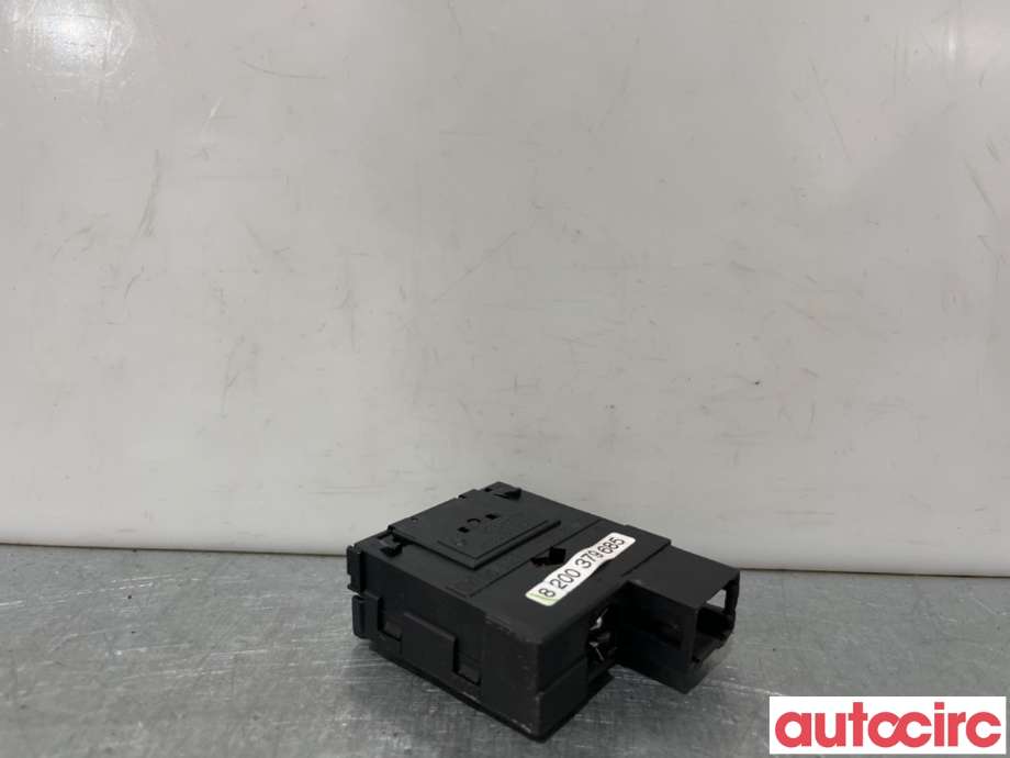 Frontlykter til Renault Kangoo 2008-2021 (Type II)  (RENAULT|8200379685|)