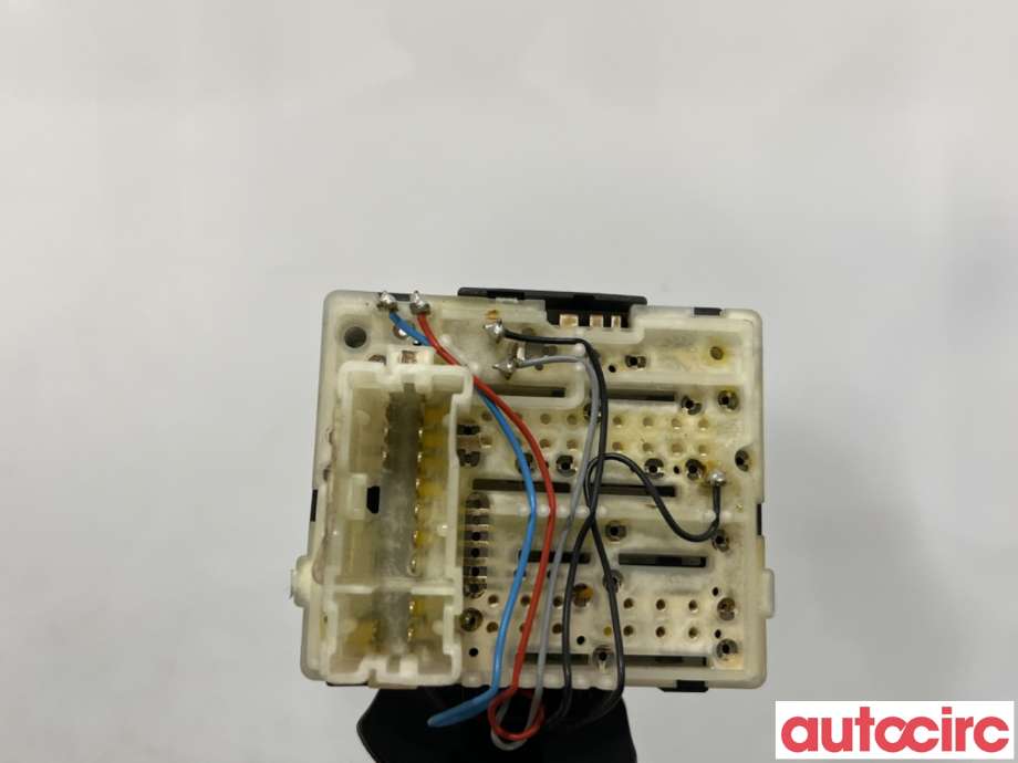 Bryter visker til Opel Vivaro B 2014-2019 (OPEL|95517225||255675887R)