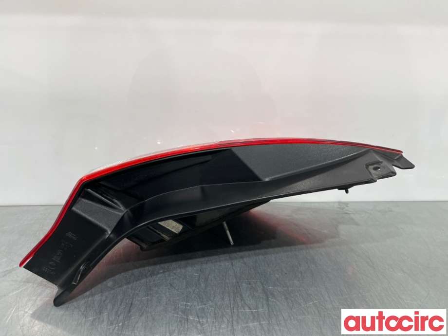 Baklykt venstre til Ford Fiesta 2013-2017 (Type VI, Fase 2)  (FORD|1877011||C1BB-13405-AE)