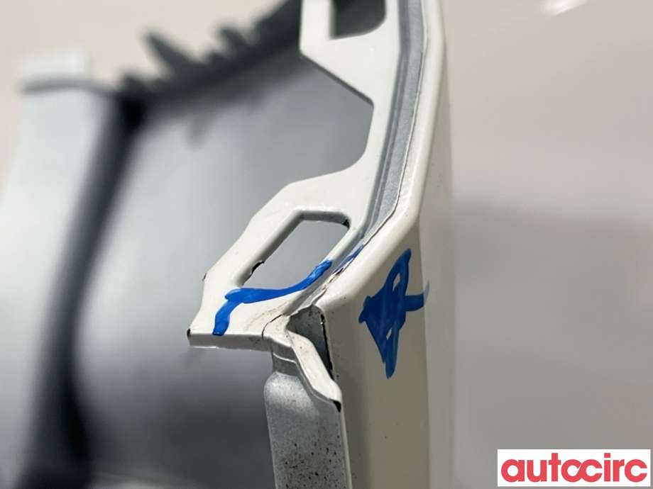 Støtfangerving venstre bak til Volvo C40 Recharge 2021-2024 (VOLVO|40005075||32293537)