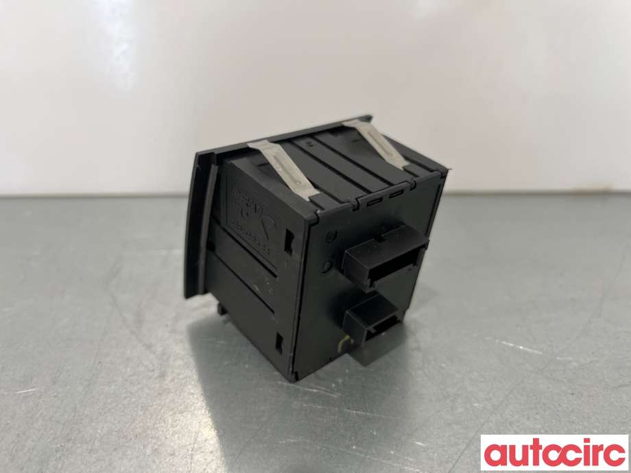 Bryter nødblink til BMW 3-Serie 2005-2011 (E90/E91/E92/E93) (E90/E91/E92/E93) (BMW|61319196714|548549533|61319132421)