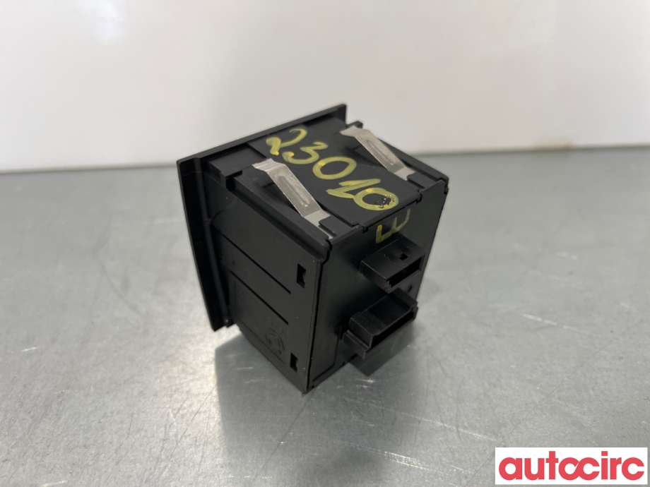 Bryter nødblink til BMW 3-Serie 2005-2011 (E90/E91/E92/E93) (E90/E91/E92/E93) (BMW|61319196714|548549533|61319132421)