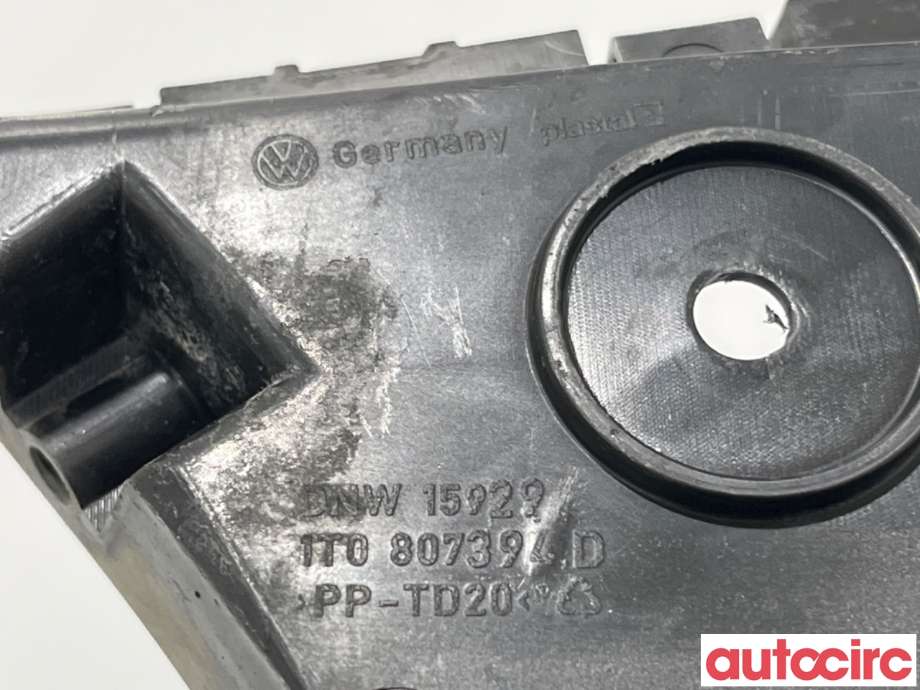 Støtfangerving høyre bak til VW Touran 2010-2015 (Type I, Fase 3)  (VOLKSWAGEN|1T0807394D|)