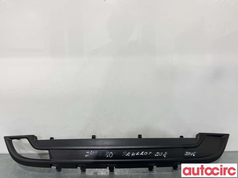 Grill midt til Peugeot 208, 2012-2019 (Type I)  (PEUGEOT|9811722180)