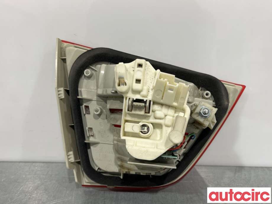 Baklykt høyre indre til BMW 3-Serie 2005-2011 (E90/E91/E92/E93) (E90/E91/E92/E93) (BMW|63217289434|)