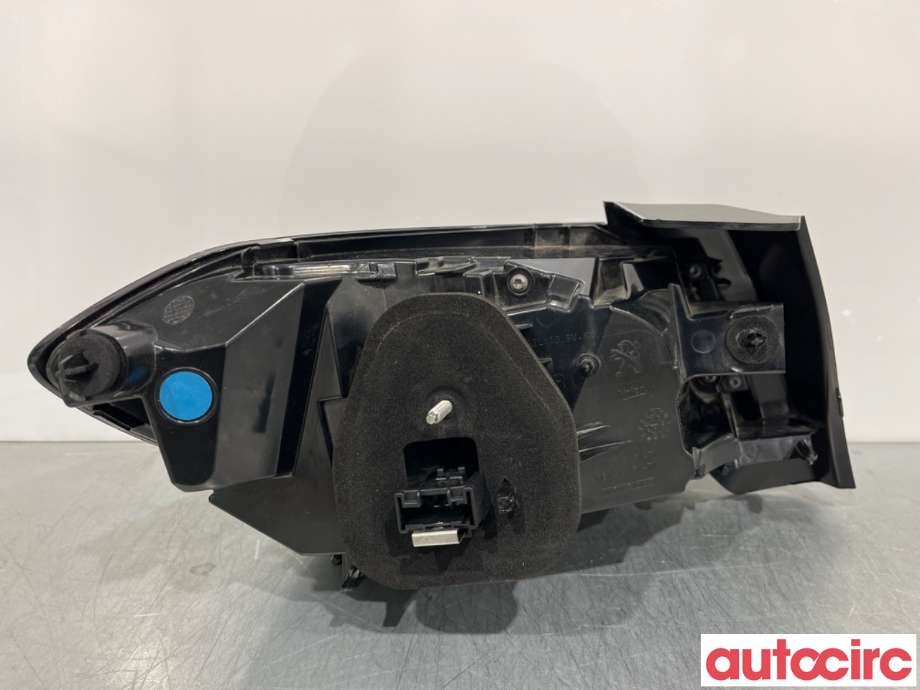 Baklykt høyre til Peugeot 208 2019-->> (Type II)  (PEUGEOT|9823216680)