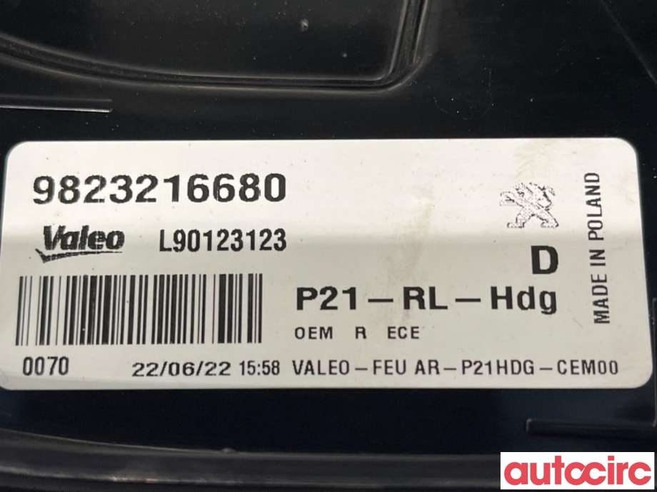 Baklykt høyre til Peugeot 208 2019-->> (Type II)  (PEUGEOT|9823216680)