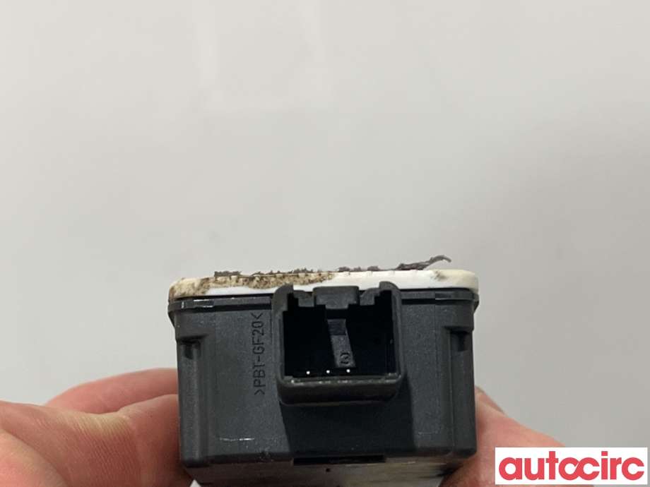 Diverse deler til Volvo XC70 2008-2013 (Type II, Fase 1)  (VOLVO|31407101|S180036007D|30797900)