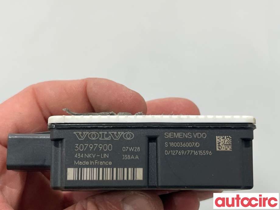 Diverse deler til Volvo XC70 2008-2013 (Type II, Fase 1)  (VOLVO|31407101|S180036007D|30797900)