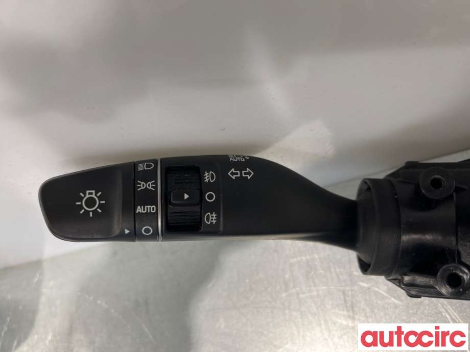 Bryter combi til Hyundai i30 2017-2020 (Type III)  (HYUNDAI|93404G4960||93404-G4960)