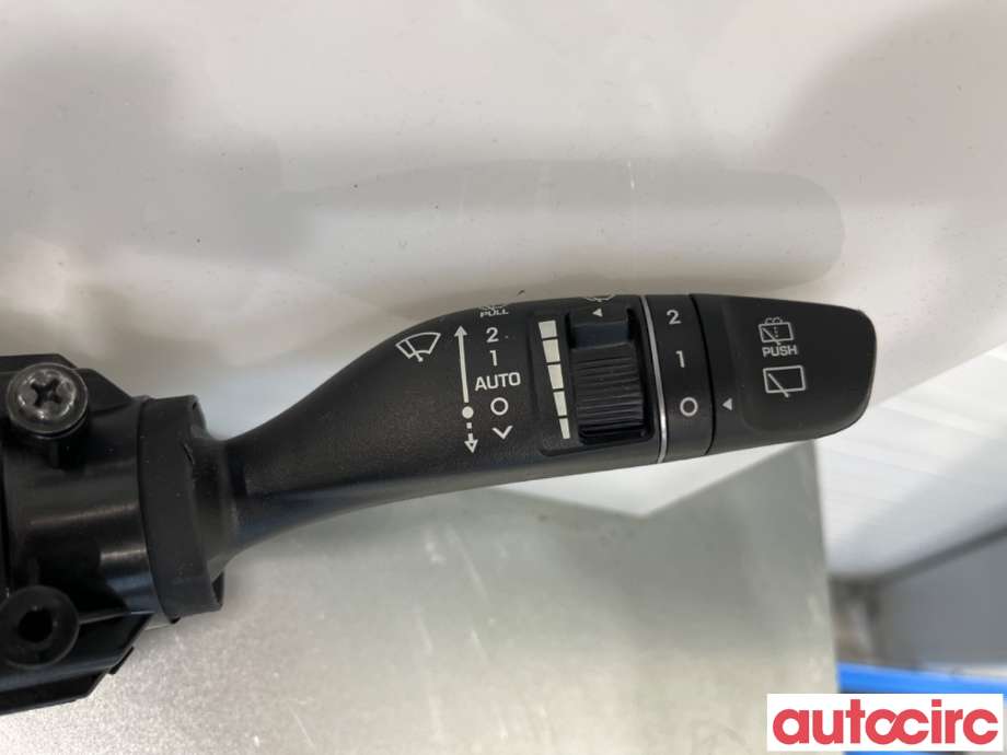 Bryter combi til Hyundai i30 2017-2020 (Type III)  (HYUNDAI|93404G4960||93404-G4960)