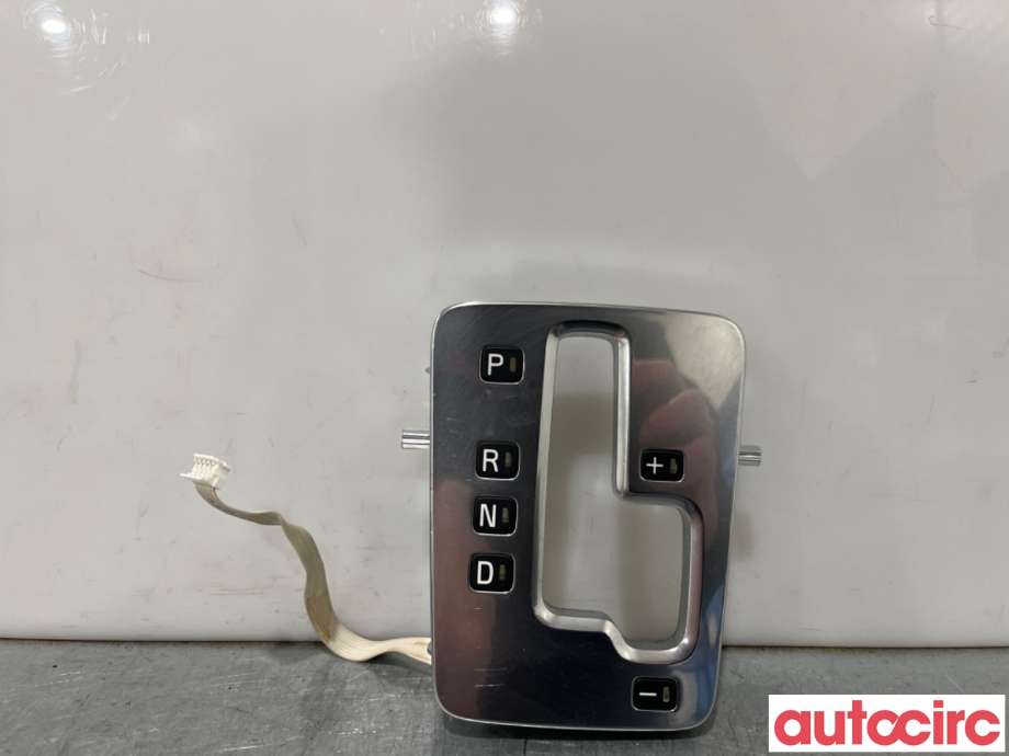 Diverse deler til Volvo XC70, 2008-2013 (Type II, Fase 1)  (VOLVO|31325463)