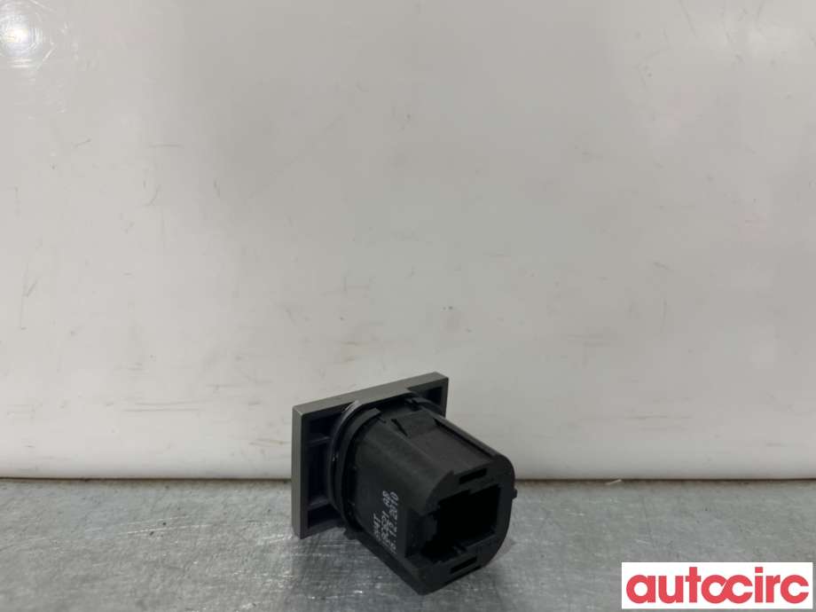 Bryter rutevarme til Ford Kuga 2008-2012 (Type I)  (FORD|1559586|8V4T18C621AB)