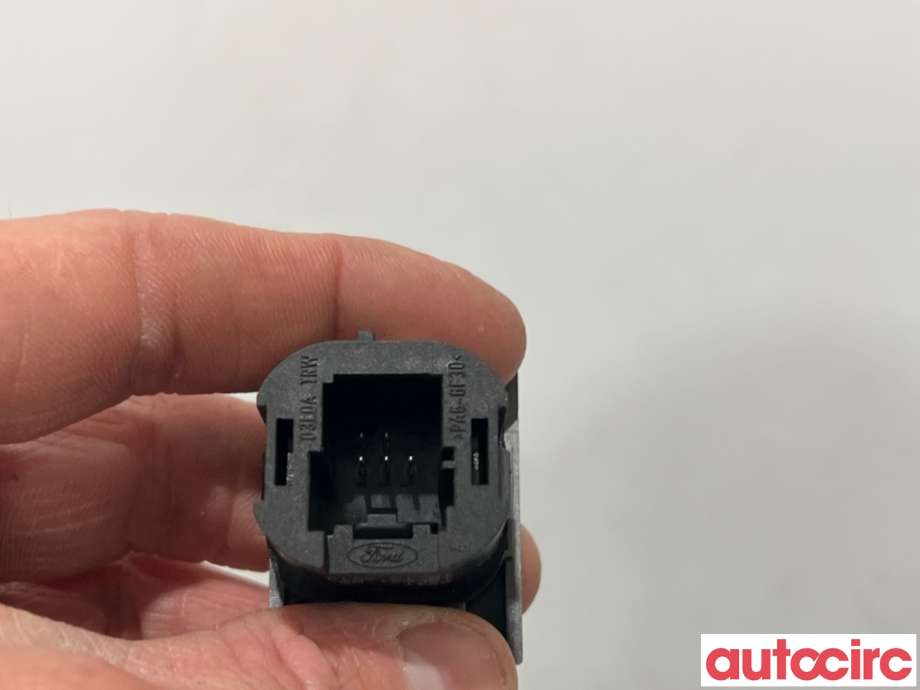 Bryter rutevarme til Ford Kuga 2008-2012 (Type I)  (FORD|1559586|8V4T18C621AB)