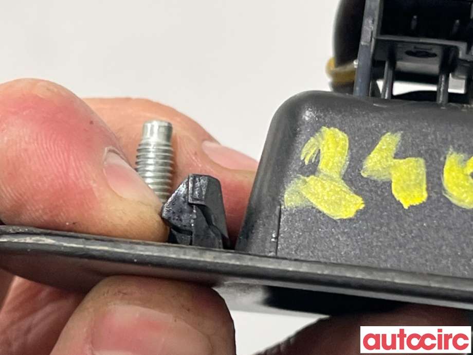 Bakluke/bakdør håndtak til Opel Astra J 2010-2015  (OPEL|13390037|20907402|39022756)