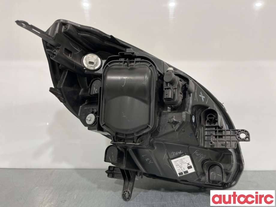 Frontlykt venstre halogen til Renault Kangoo 2008-2021 (Type II)  (RENAULT|7701068181|260607383R)