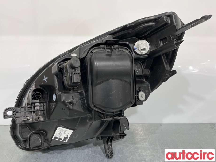 Frontlykt høyre halogen til Renault Kangoo 2008-2021 (Type II)  (RENAULT|7701068178|26102647R)