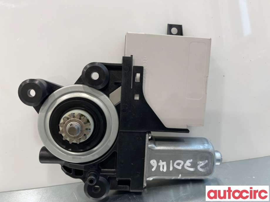 Ruteheis høyre foran til Ford Kuga 2008-2012 (Type I)  (FORD|1767044|979038-101|7M5T-14B533CG)