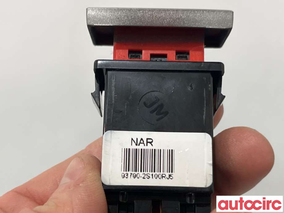 Bryter nødblink til Hyundai Ix35 2010-2015  (HYUNDAI|937902S100RJ5|)