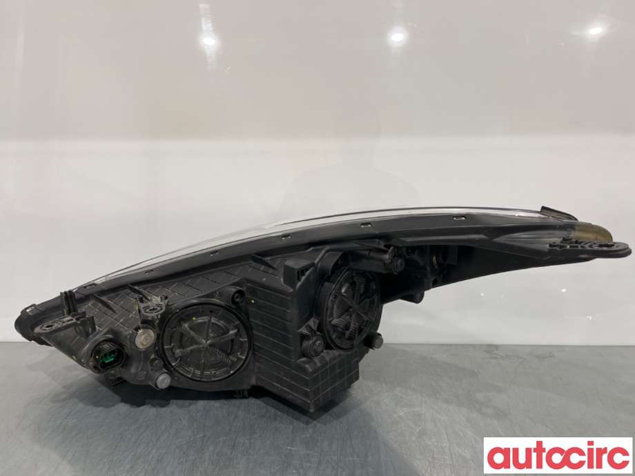 Frontlykt høyre halogen til Hyundai i30 2012-2017 (Type II)  (HYUNDAI|92102A6000)