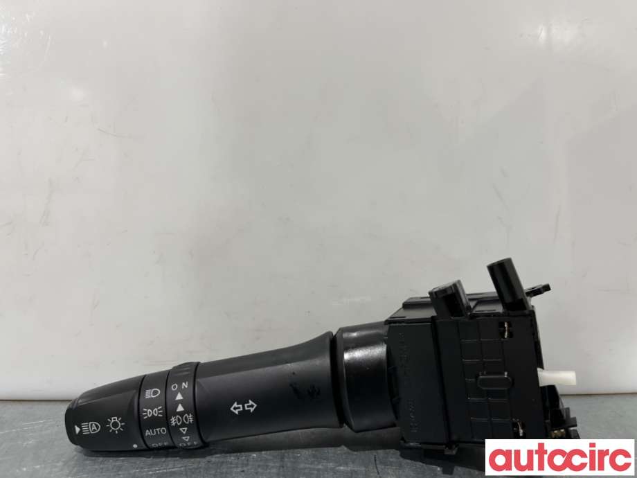 Bryter blink til Mitsubishi Outlander, 2015-->> (Type III, Fase 2)  (MITSUBISHI|8614A246)