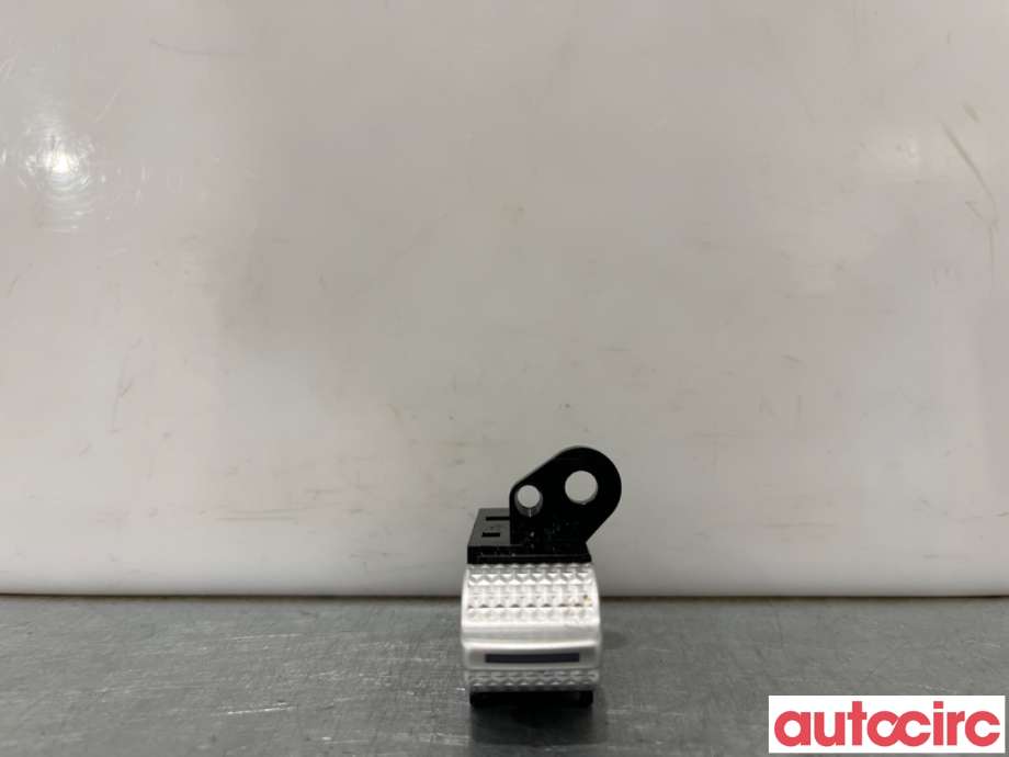 Bryter diverse til Mitsubishi Outlander, 2015-->> (Type III, Fase 2)  (MITSUBISHI|8602A163)