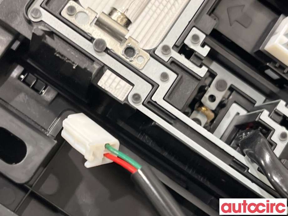 Taklyspanel til Mitsubishi Outlander 2015-->> (Type III, Fase 2)  (MITSUBISHI|8401A364XA|)