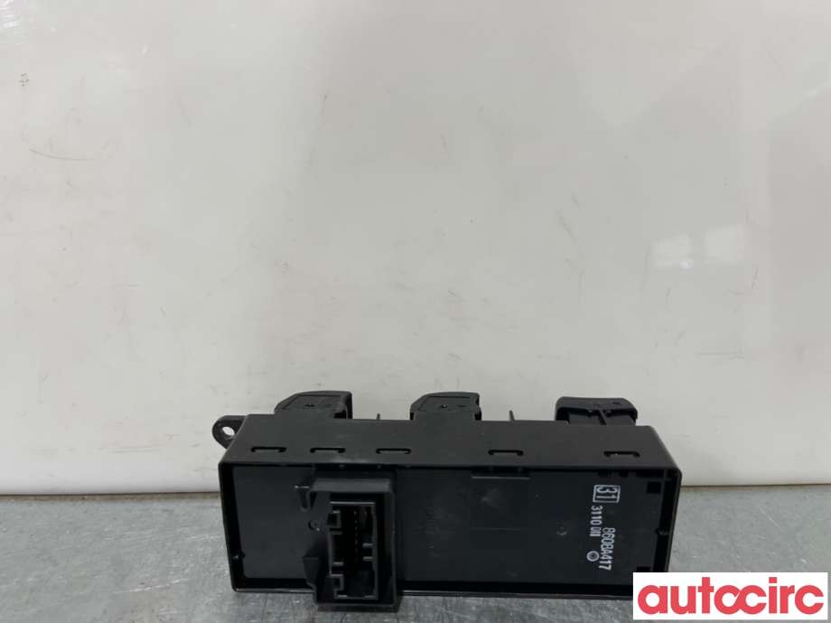 Bryter ruteheis til Mitsubishi Outlander 2015-->> (Type III, Fase 2)  (MITSUBISHI|8608A417|)