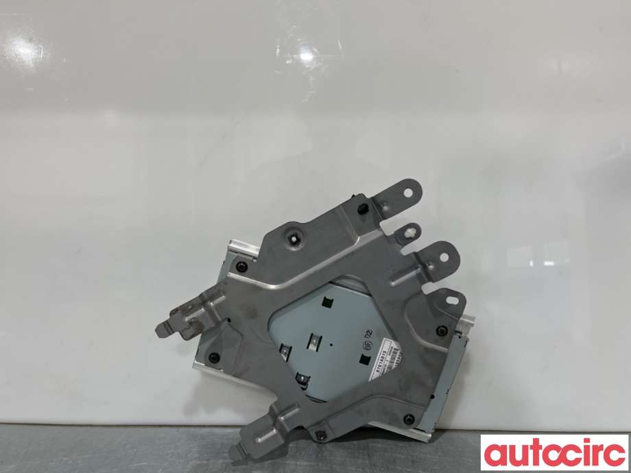 Bilstereo forsterker til Mitsubishi Outlander 2015-->> (Type III, Fase 2)  (MITSUBISHI|8701A813|CV-0MW6P45-2)