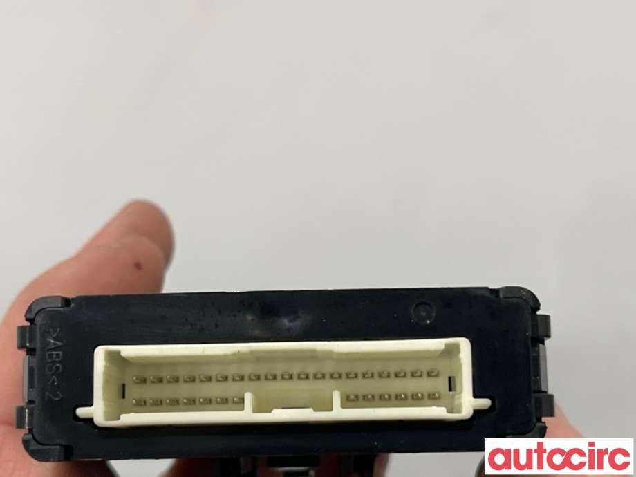 Diverse deler til Mitsubishi Outlander 2015-->> (Type III, Fase 2)  (MITSUBISHI|8637D046|GGM-M008-CDA|8637B906)