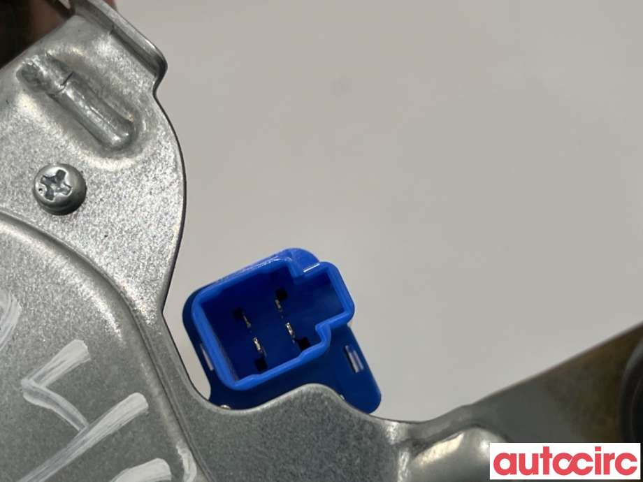 Viskermotor bakrute til Mitsubishi Outlander 2015-->> (Type III, Fase 2)  (MITSUBISHI|8253A109|)