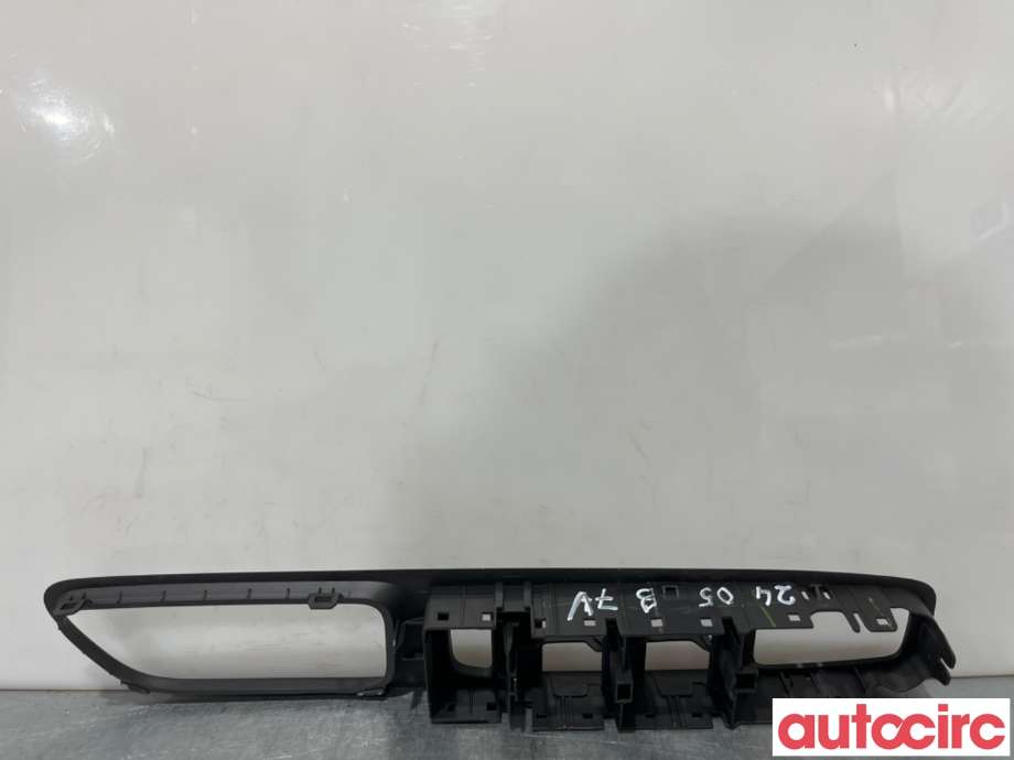 Diverse deler til Renault Captur 2020-->> (Type II)  (RENAULT|809610909R|)