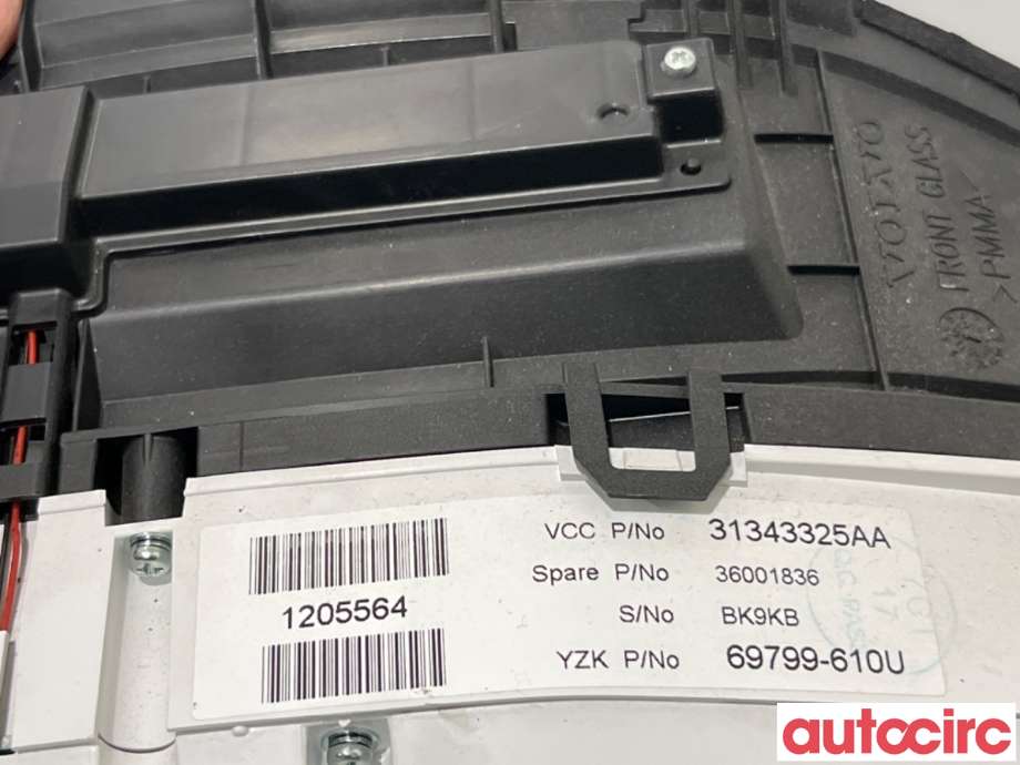 Instrumentpanel til Volvo XC70 2008-2013 (Type II, Fase 1)  (VOLVO|36001836|69799-610U)