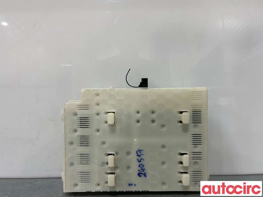 Sikringsboks til Volvo XC70 2008-2013 (Type II, Fase 1)  (VOLVO|31327994|BG9T-14C256-HA|31343678)