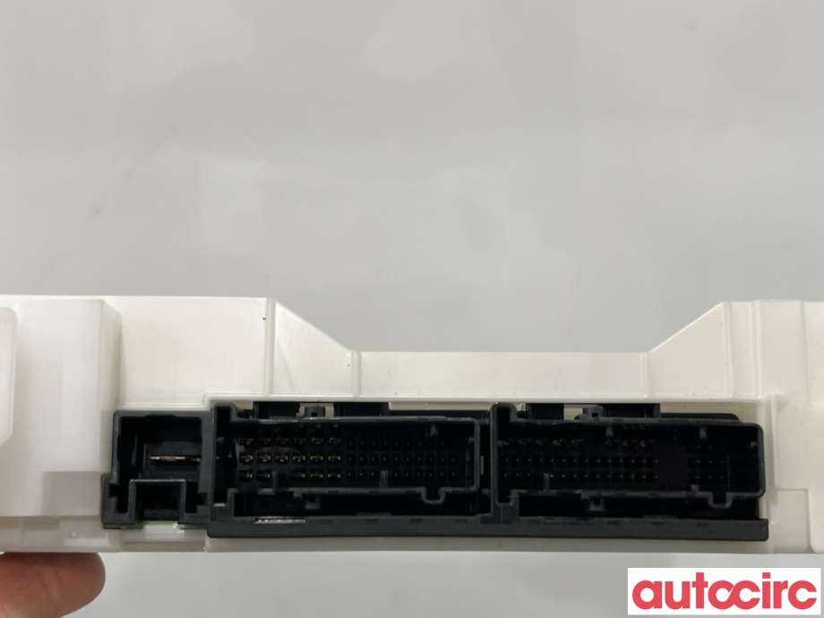 Sikringsboks til Toyota Yaris 2020-->> (Type IV)  (TOYOTA|8273052T10|6357-2075|82730-K0110)