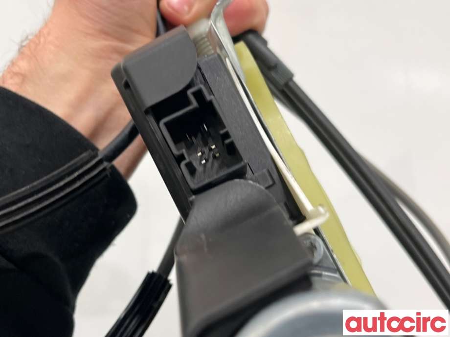 Bagasjerom rollon til Audi A6, Allroad 2012-2014 (Type III, Fase 1) (C7) (C7) (AUDI|4G9863560A|933807-105)