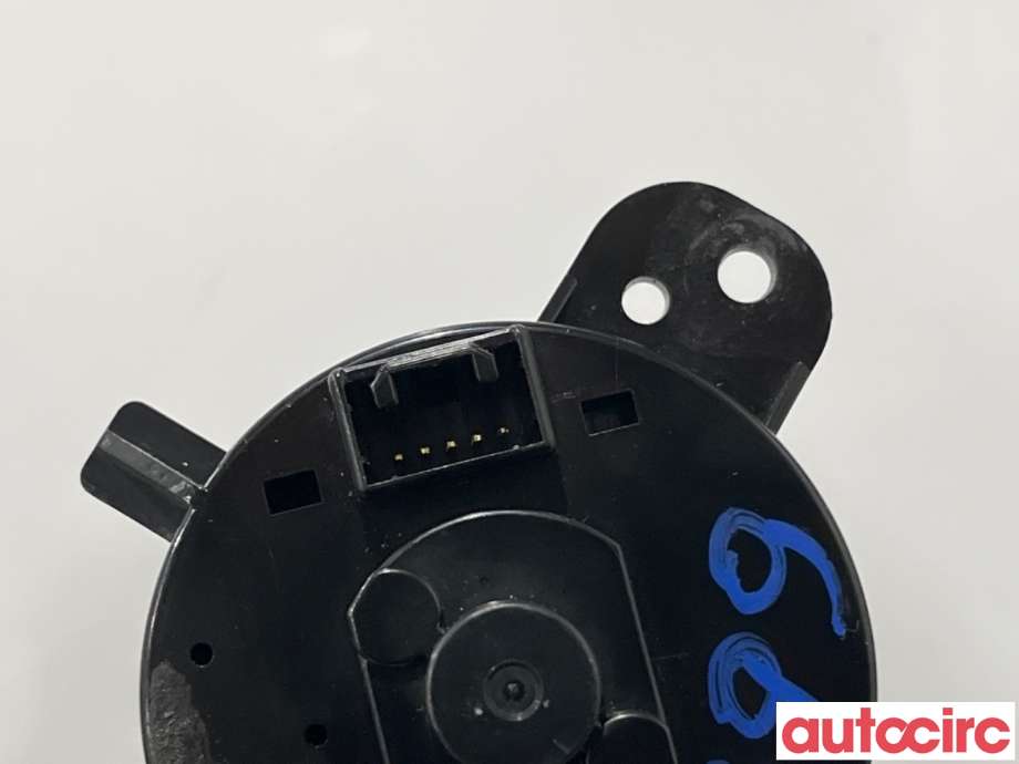 Bryter diverse til Mitsubishi Outlander 2010-2012 (Type II, Fase 2)  (MITSUBISHI|8604A008|)