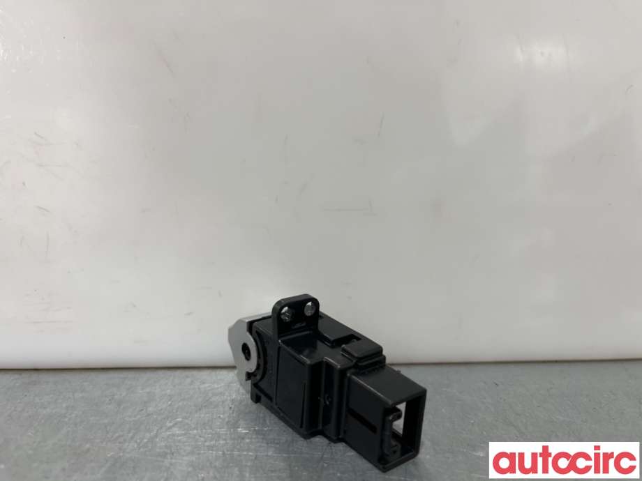 Bryter diverse til Mitsubishi Outlander 2010-2012 (Type II, Fase 2)  (MITSUBISHI|8011A466HA|)