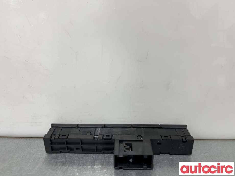 Bryter diverse til VW Tiguan 2011-2016 (Type I, Fase 2)  (VOLKSWAGEN|5N1927137BA||5N1927132BD)