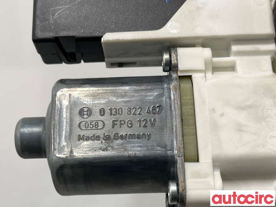Ruteheis høyre foran til VW Tiguan 2011-2016 (Type I, Fase 2)  (VOLKSWAGEN|5N0959702G|0130822467|5N0959702J)