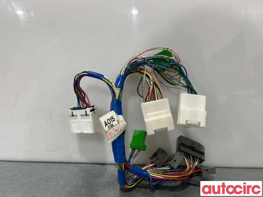Ledningsnett til Mitsubishi Outlander, 2010-2012 (Type II, Fase 2)  (MITSUBISHI|8755A015)