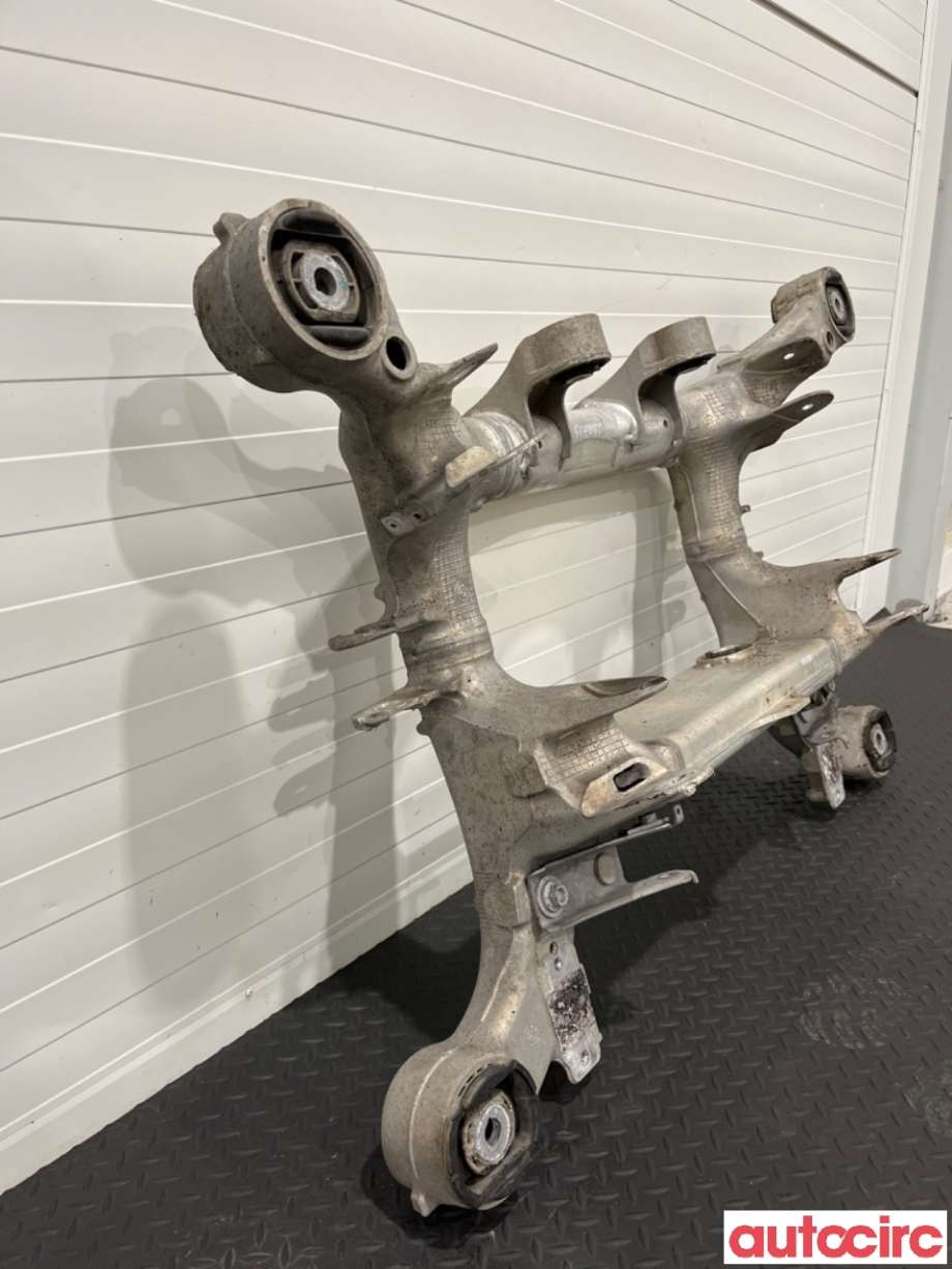 Travers bak til BMW 5-Serie 2010-2017 (F10/F11) (F10/F11) (BMW|33316798545)