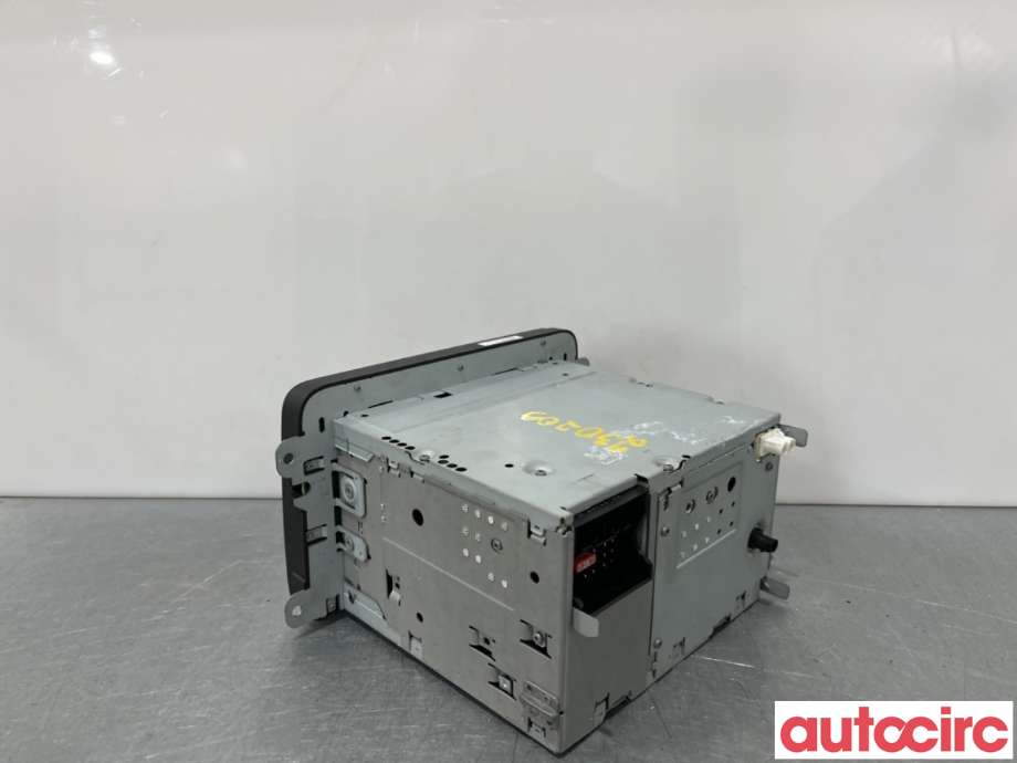 Bilstereo til VW Golf VI 2008-2012  (VOLKSWAGEN|1K0057187BX|7647204360|1K0035186AB)