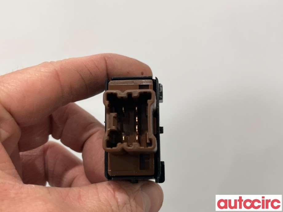 Bryter setevarme til Nissan Leaf 2018-->> (Type II)  (NISSAN|255005SA0A|)
