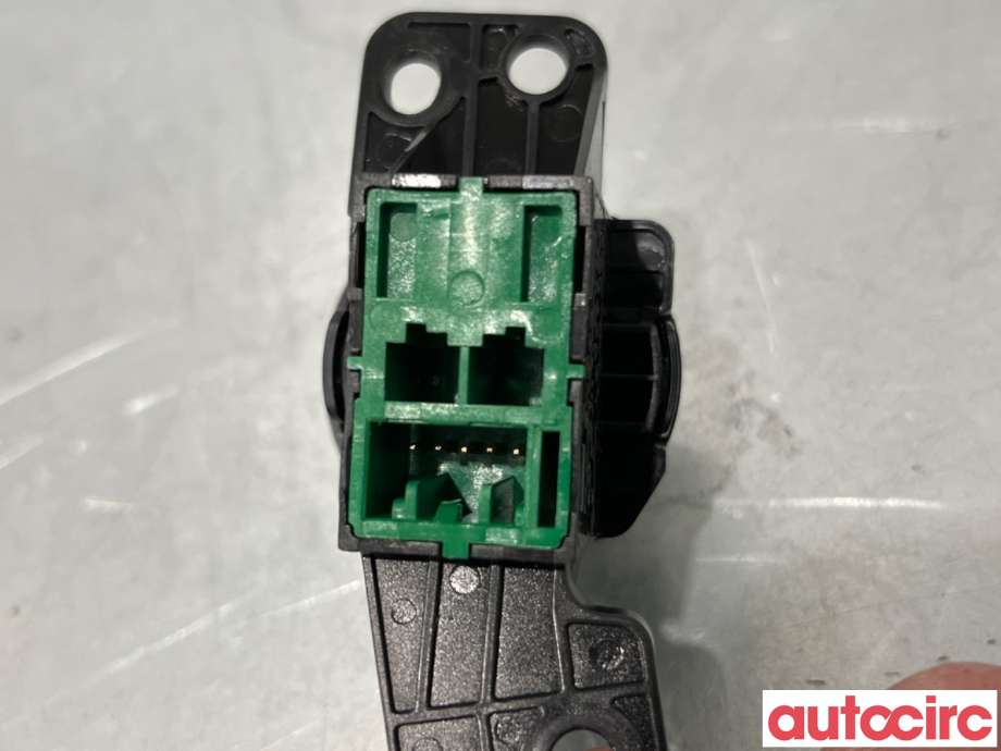 Bryter diverse til Honda Civic 2012-2015 (Type IX, Fase 1)  (HONDA|35570-TV0-G01|)