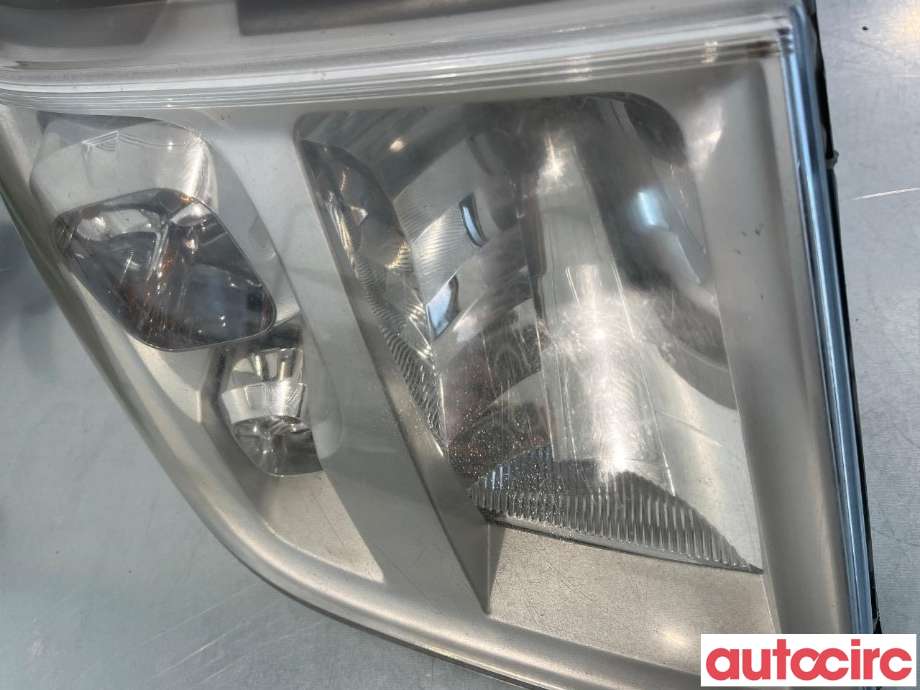 Frontlykt høyre halogen til Ford Transit 2006-2013 (FORD|1714642|6C11-13W029-DG)