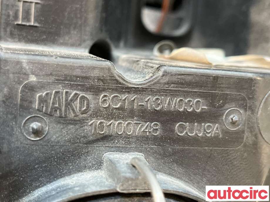 Frontlykt høyre halogen til Ford Transit 2006-2013 (FORD|1714642|6C11-13W029-DG)