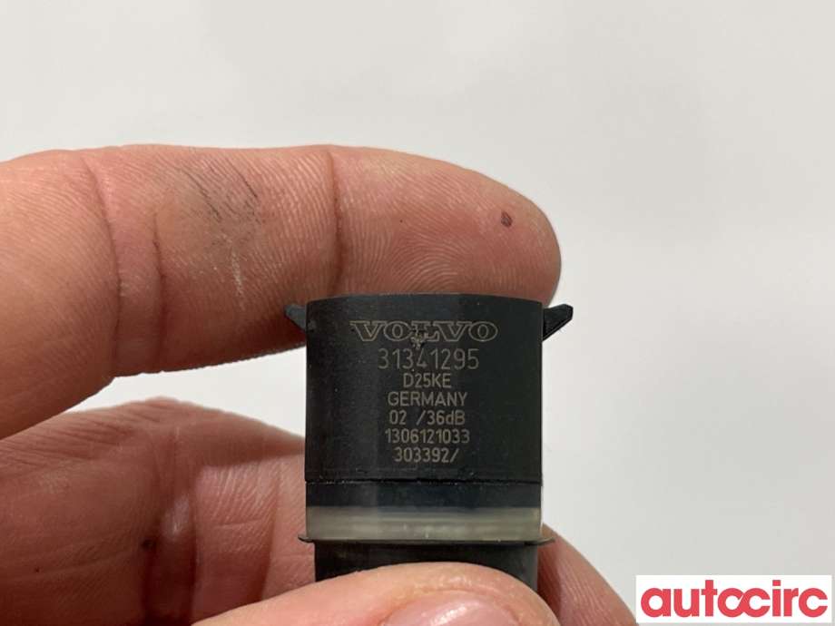 Parkeringssensor foran til Volvo V40 2012-2019  (VOLVO|31327711|303392|31341295)