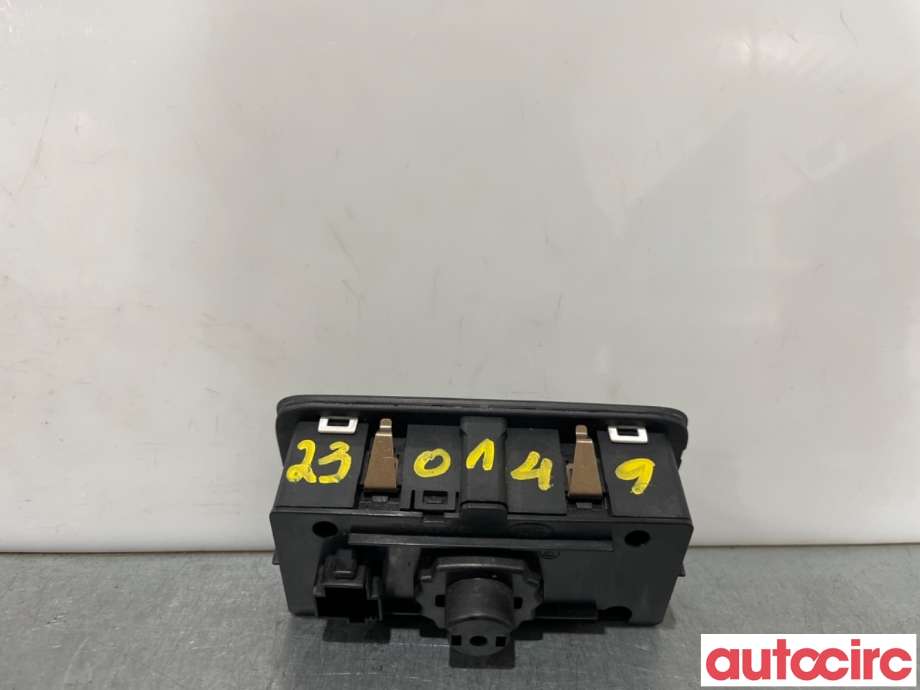 Bryter lys til Volvo V40 2012-2019 (VOLVO|31443831||30739424)